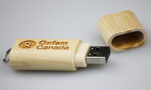 07_usbstick_aus_holz